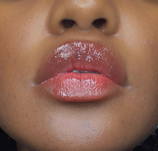 JCB Luxury High Shine Lip Gloss - Strawberry Glow
