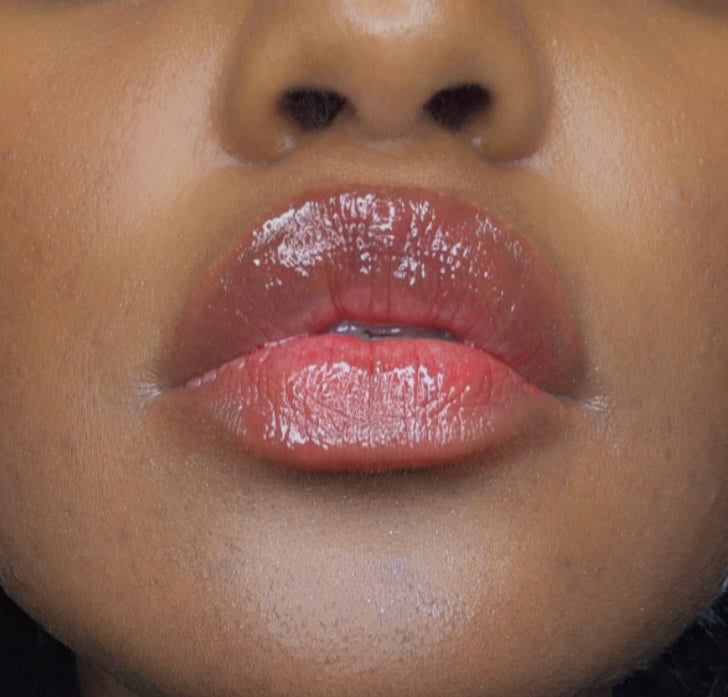 JCB Luxury High Shine Lip Gloss - Strawberry Glow
